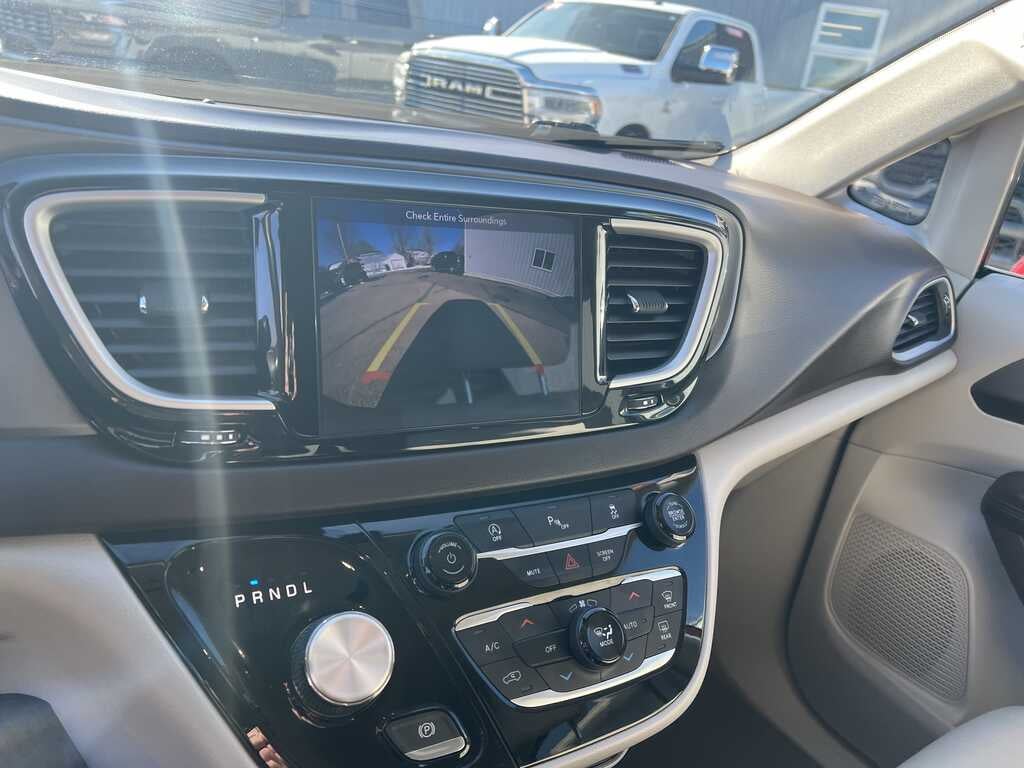 2019 Chrysler Pacifica Touring L