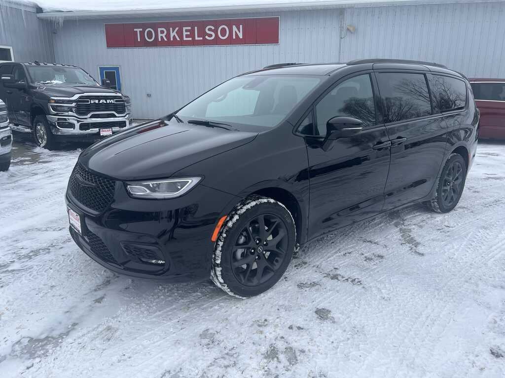 2026 Chrysler Pacifica PACIFICA SELECT AWD