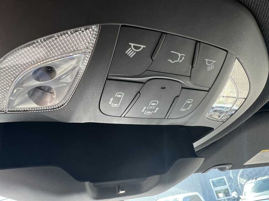 2027 Chrysler Pacifica PACIFICA SELECT AWD