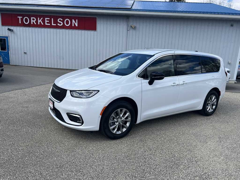 2026 Chrysler Pacifica PACIFICA SELECT AWD