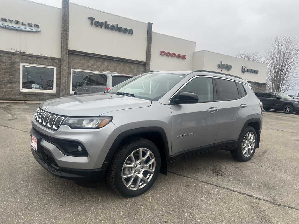 2022 Jeep Compass Latitude Lux 4x4