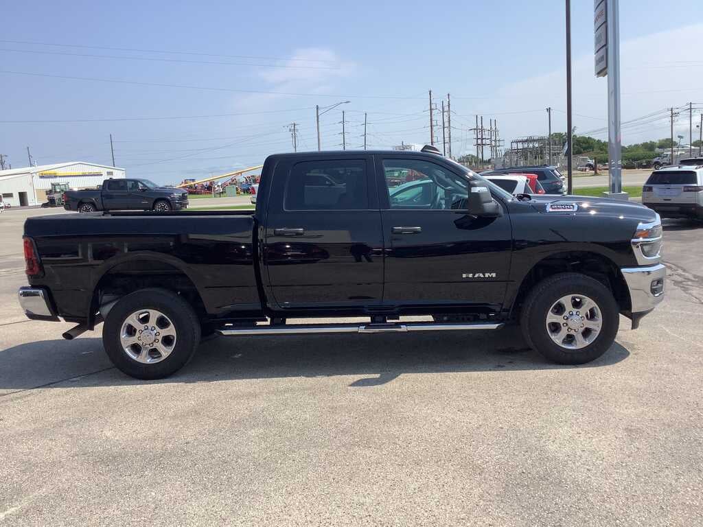 2026 RAM 2500 Big Horn Crew Cab 4x4 6'4' Box